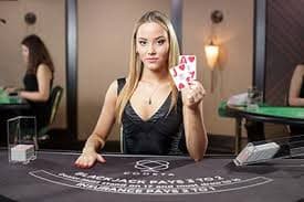 1007 Casino lobby showing slots and live dealer game categories on mobile